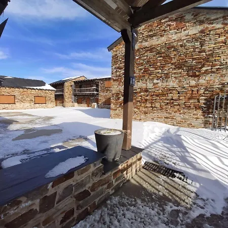 Pena Trevinca Hotel *