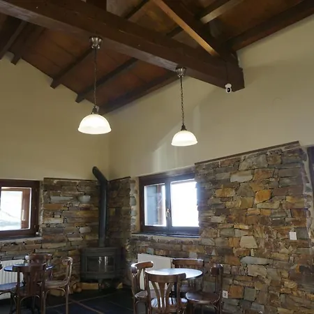 Pena Trevinca Casayo